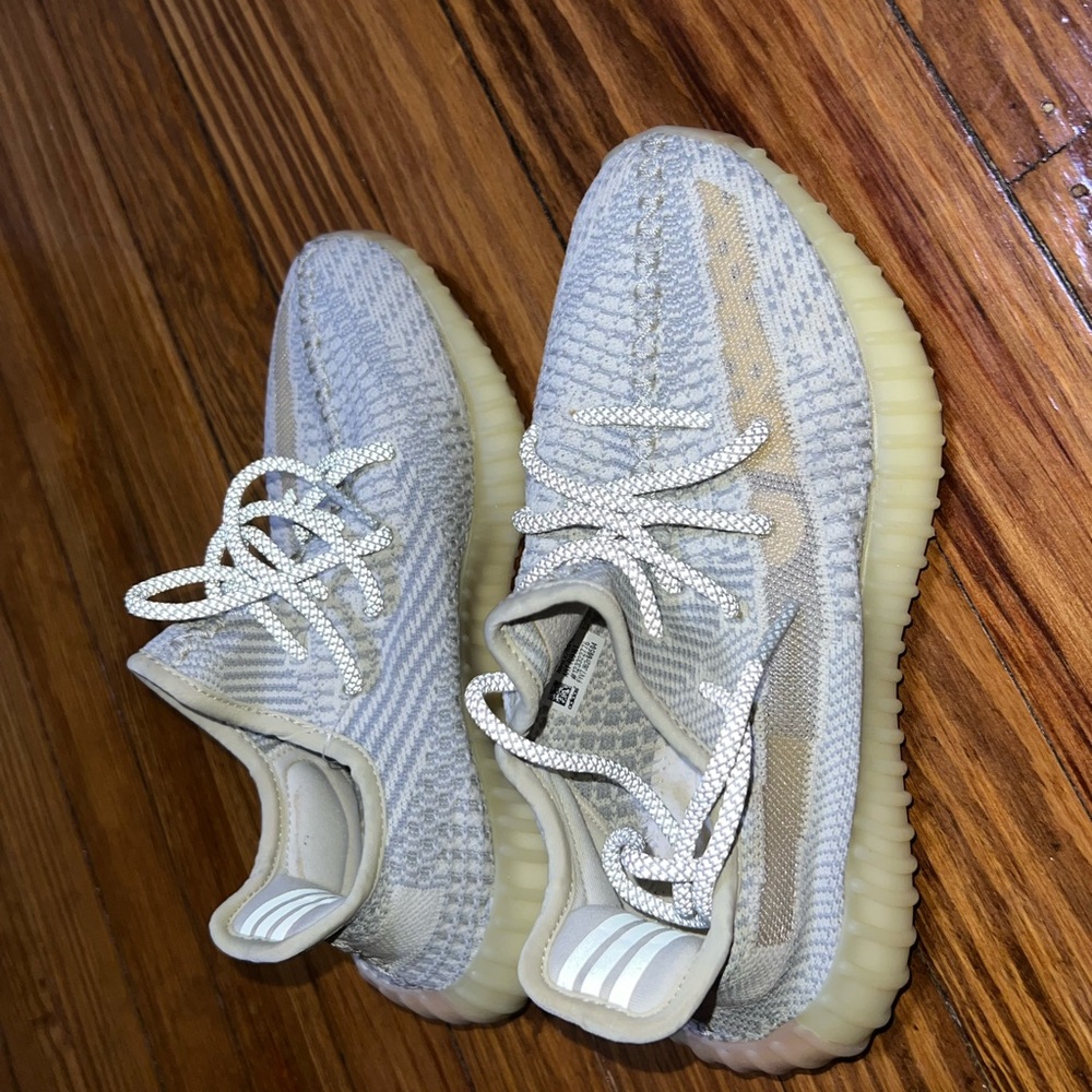 Yeezy Boost 350 V2 - Lundmark